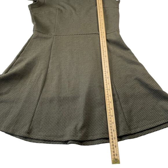 H&M Divided Womens Size 12 Skater Fit & Flare Dress Olive Green Waffle Texture - Picture 7 of 7